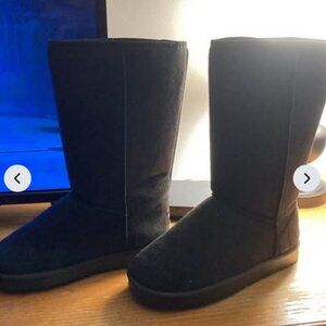 Womens SHEEP brand Black winter boots size 7